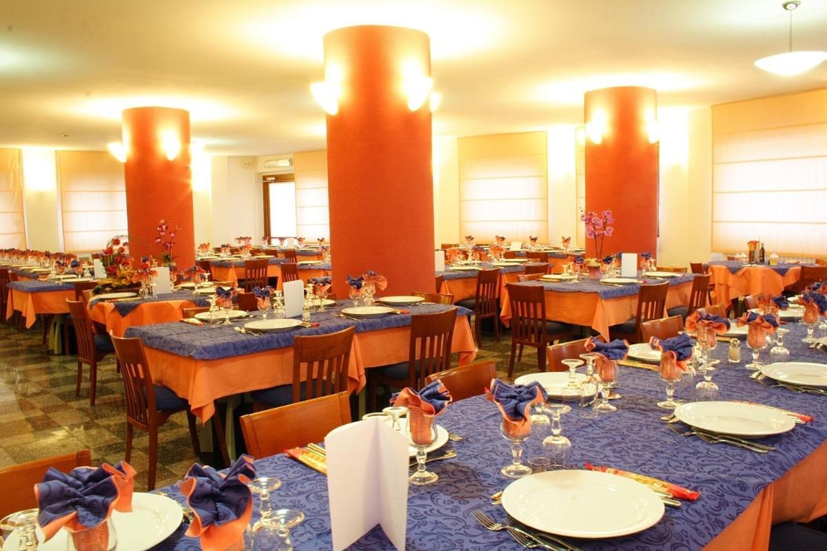Hotel Derby أبريكا المظهر الخارجي الصورة