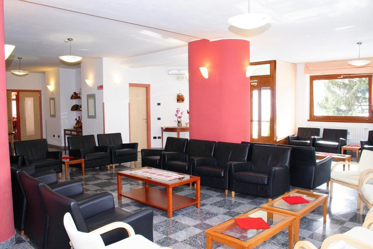 Hotel Derby أبريكا المظهر الخارجي الصورة