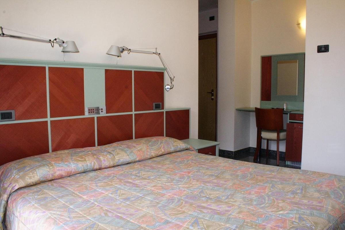Hotel Derby أبريكا المظهر الخارجي الصورة