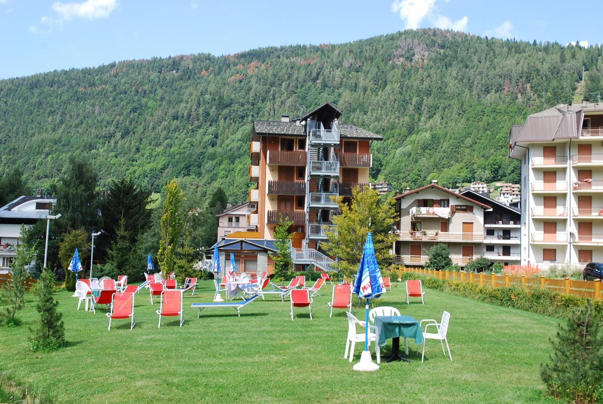 Hotel Derby أبريكا المظهر الخارجي الصورة